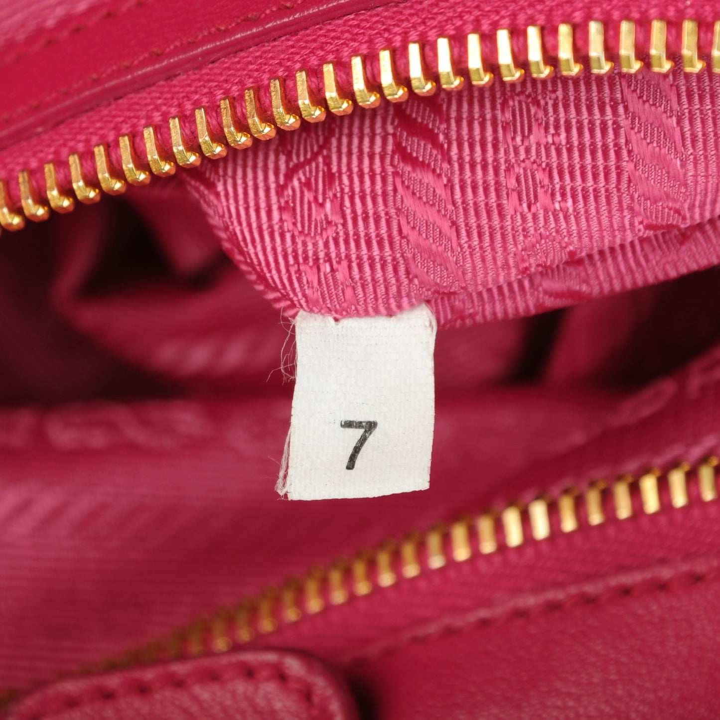 Vernice Gaufre Tote Fuxia