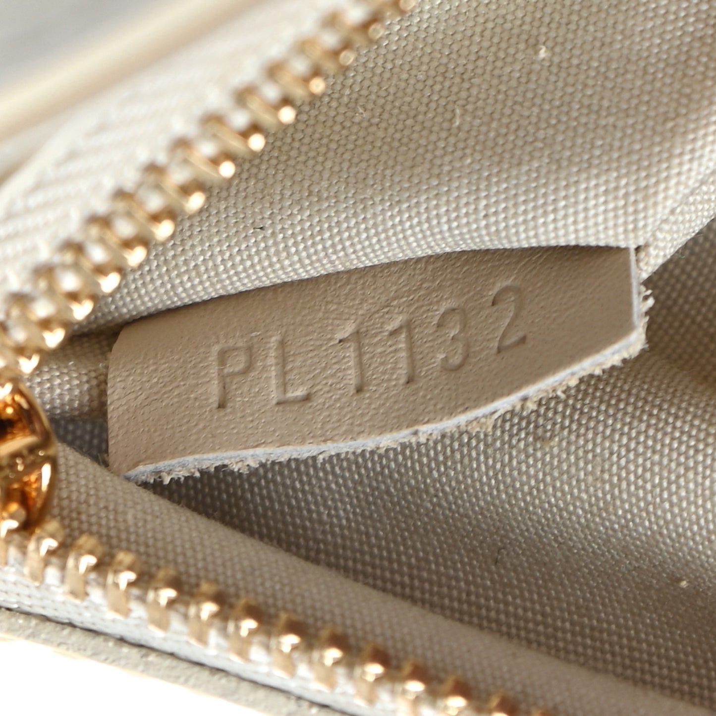 Patent Sobe Clutch Blanc Corail