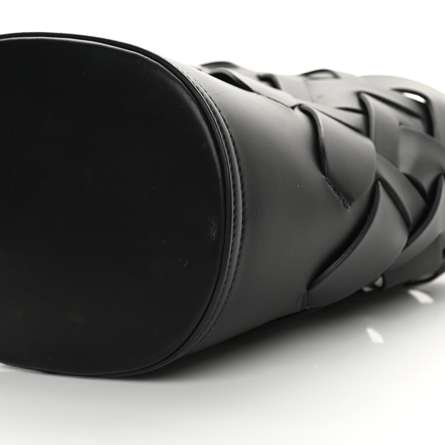 Vitello Intreccio Bucket Bag Black
