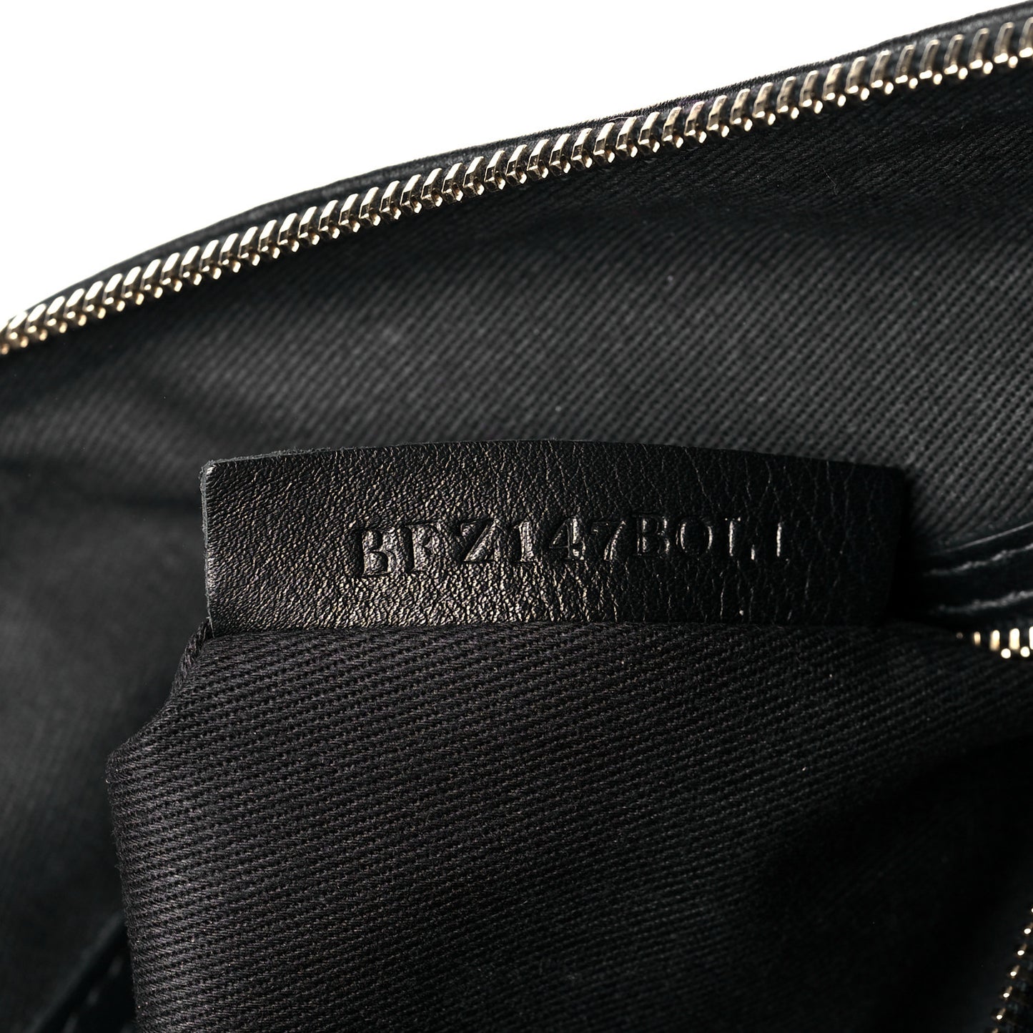 Vitello Large Rockstud Zip Wristlet Pouch Black