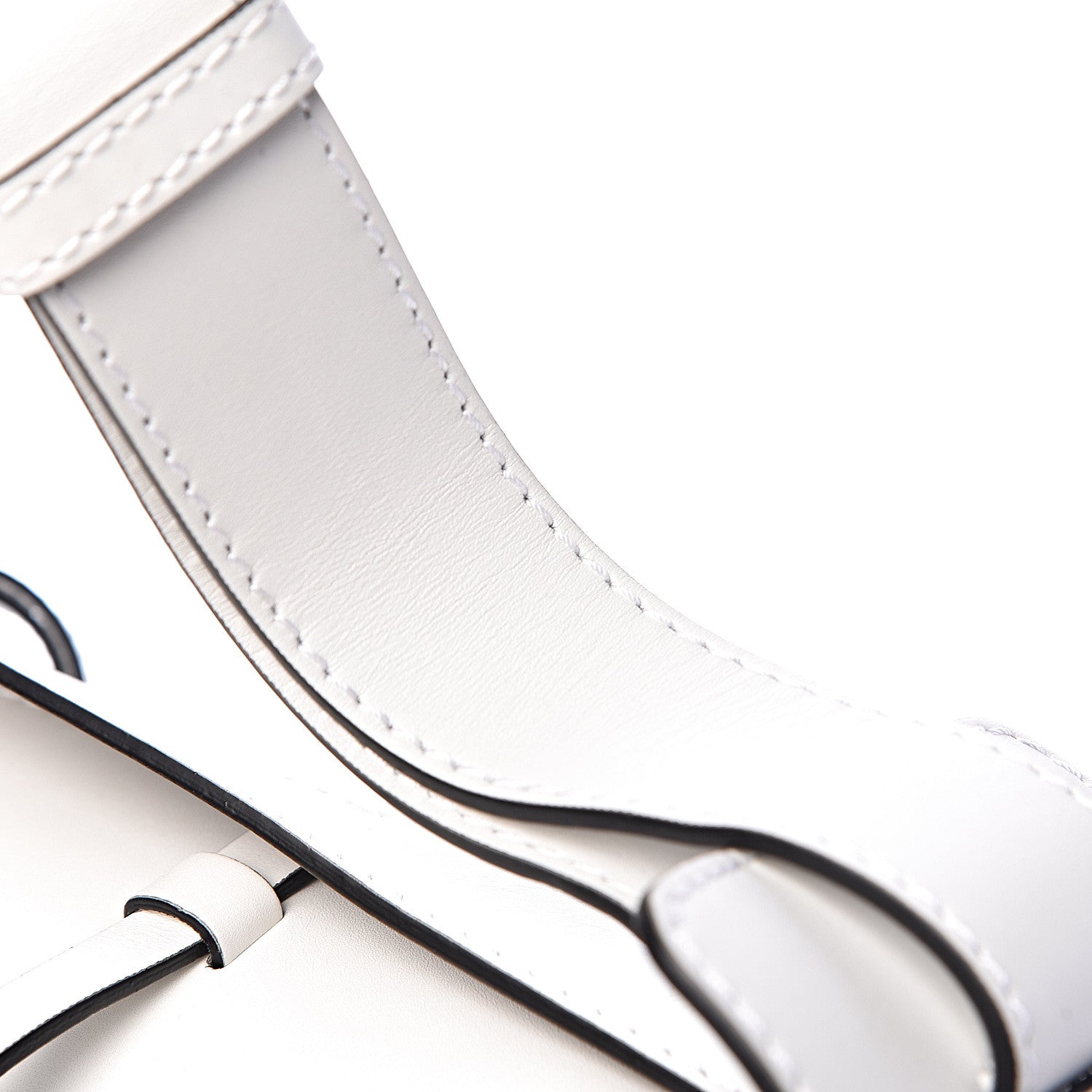 Burberry Supple Calfskin Small Bucket Chalk White 14 of 15