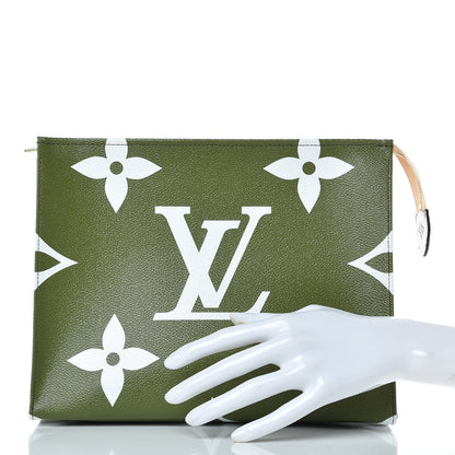Louis Vuitton Monogram Giant Toiletry Pouch 26 Kaki 2 of 10