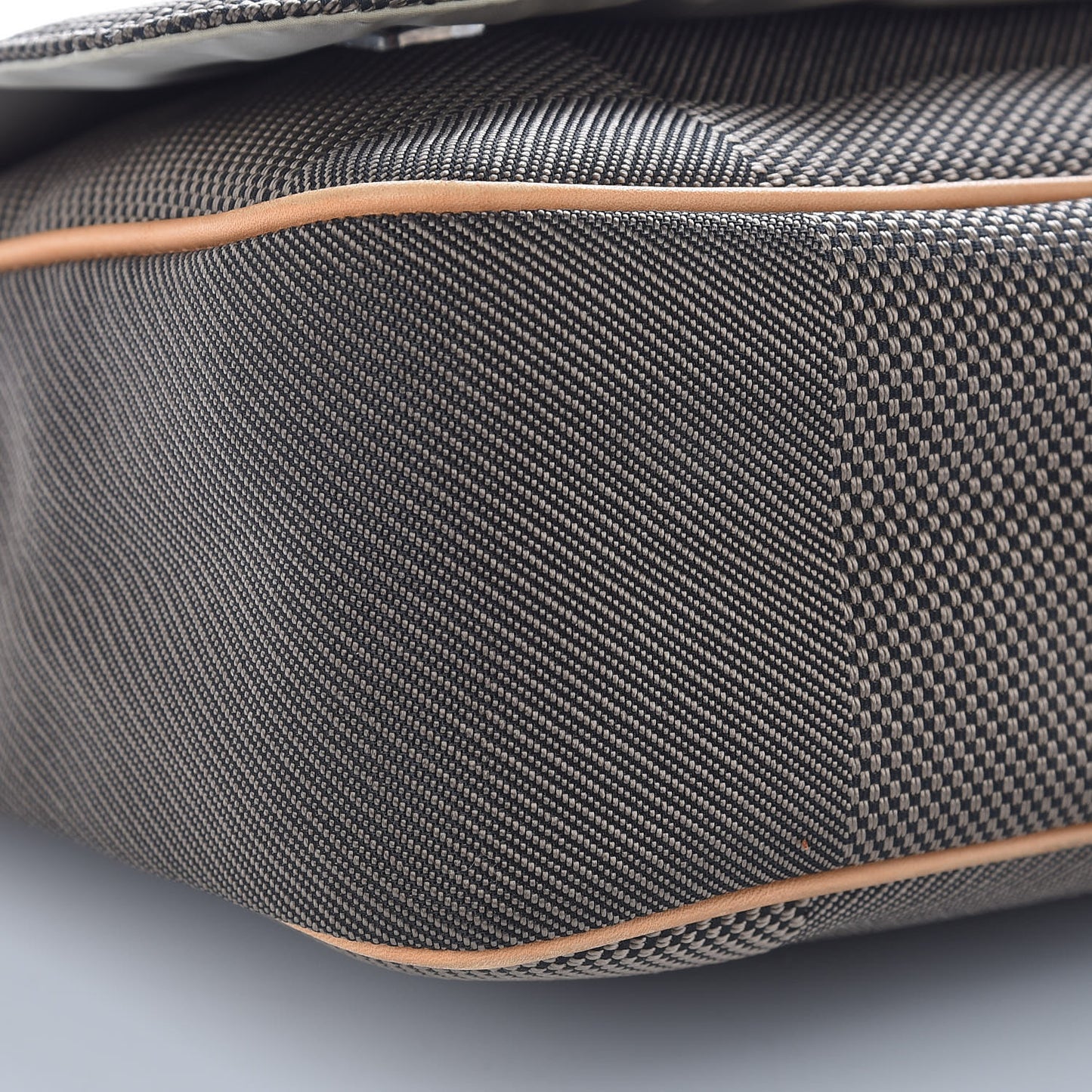 Damier Geant Messenger Bag Terre