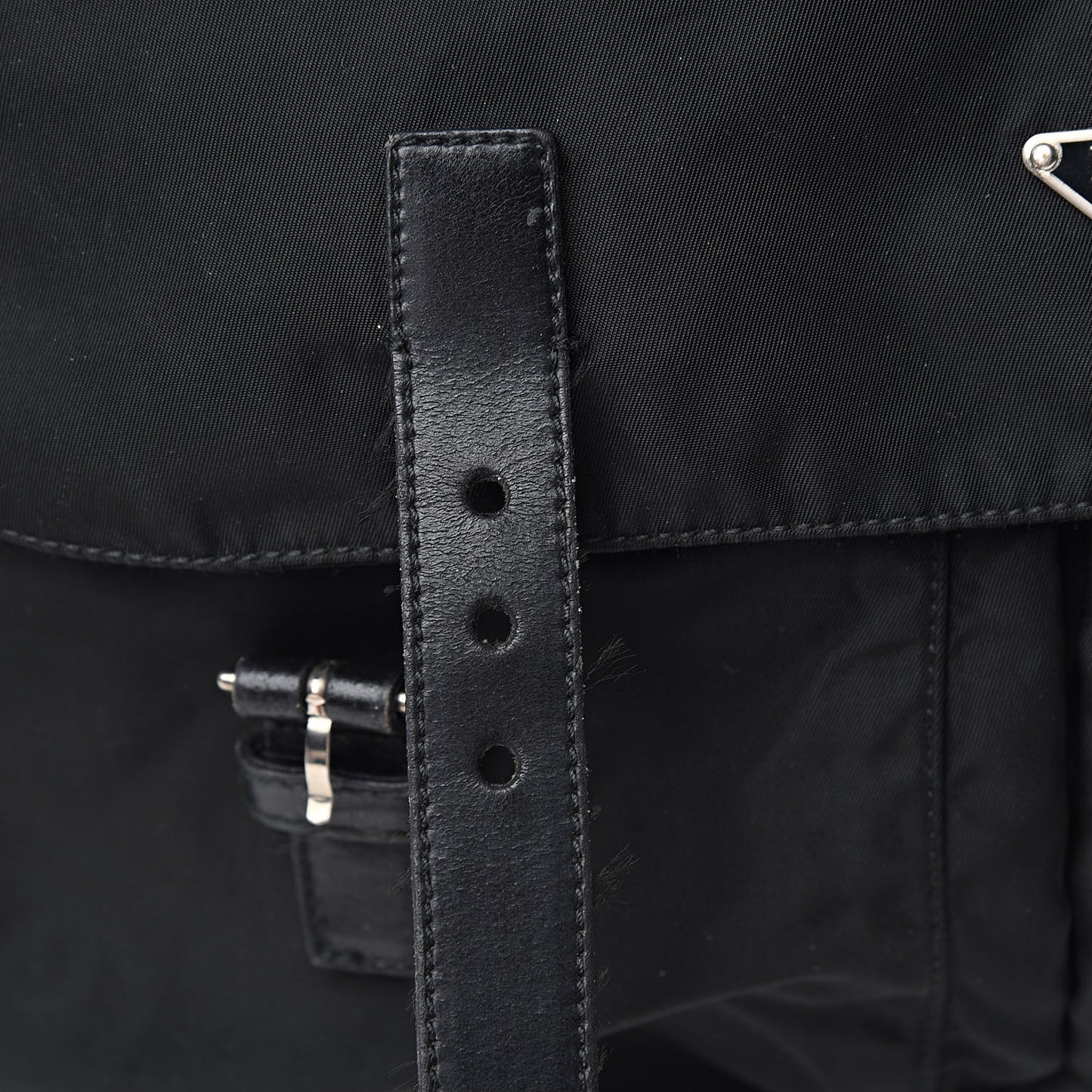Nylon Vela Messenger Bag Black