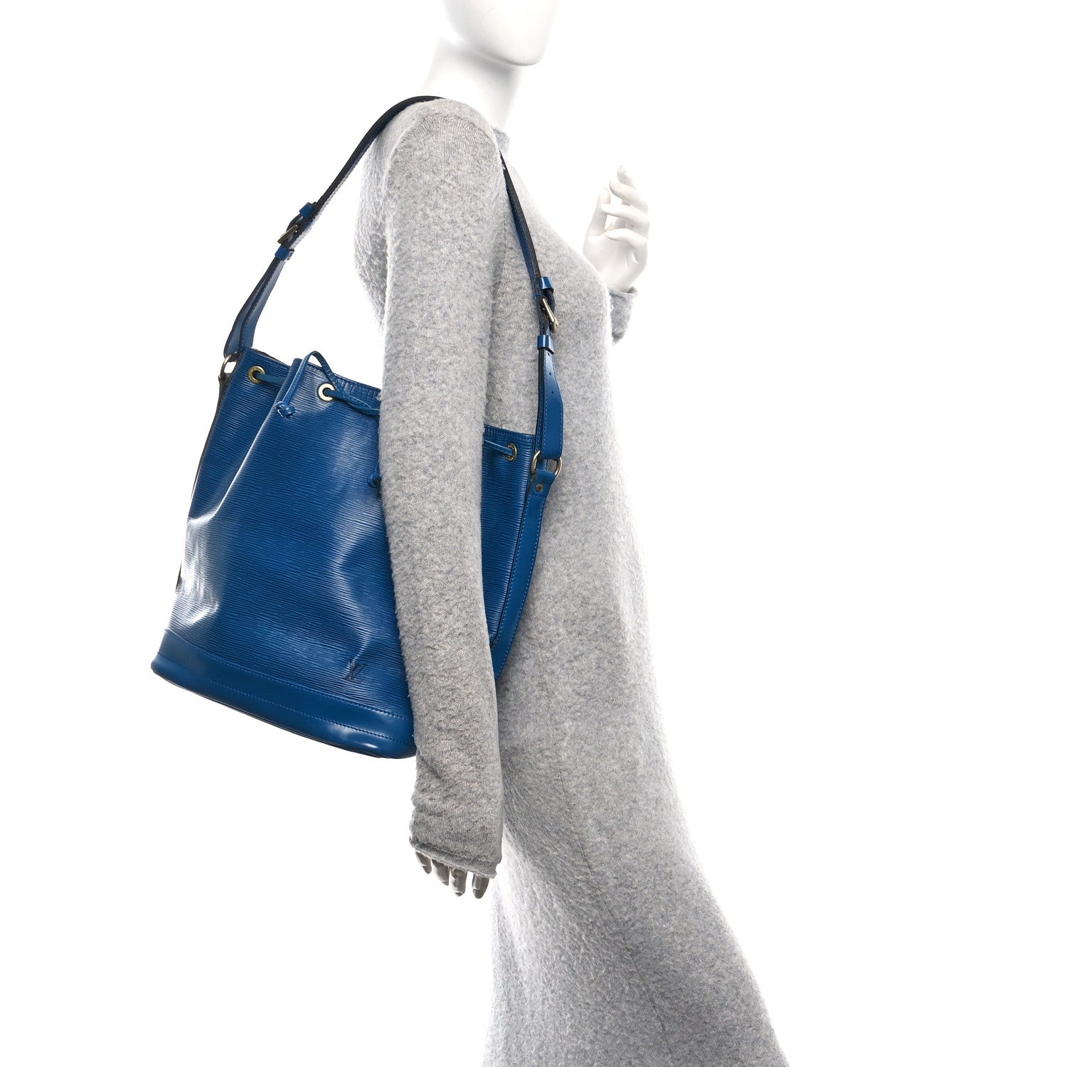 Louis Vuitton Epi Noe Toledo 2 of 9