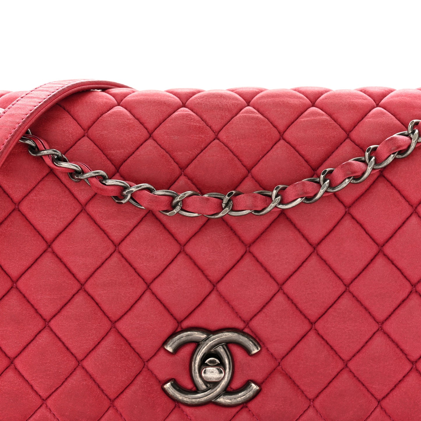 Iridescent Calfskin Small New Bubble Quilt Flap Fuchsia