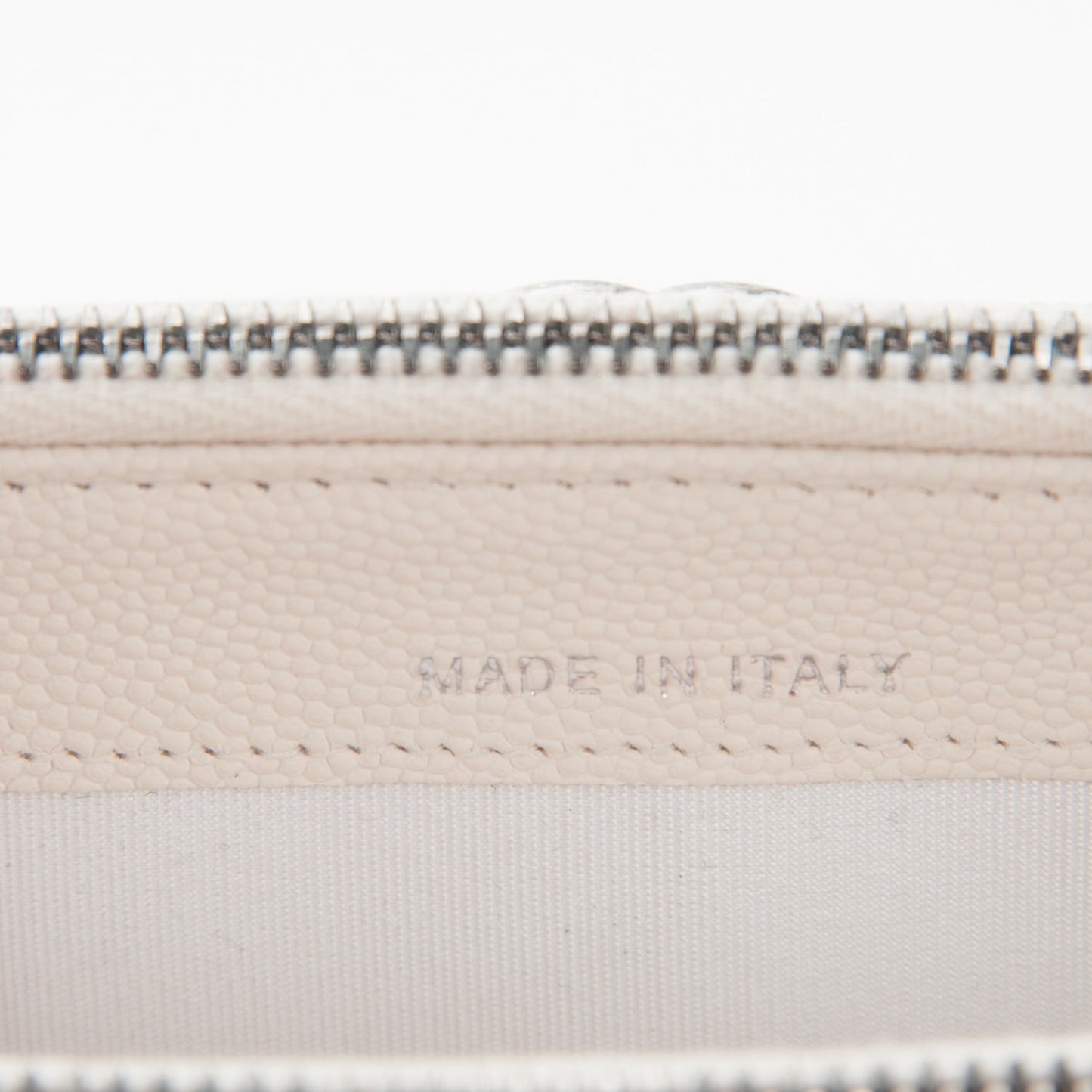 Caviar Quilted Small Boy Clutch With Chain Ivory