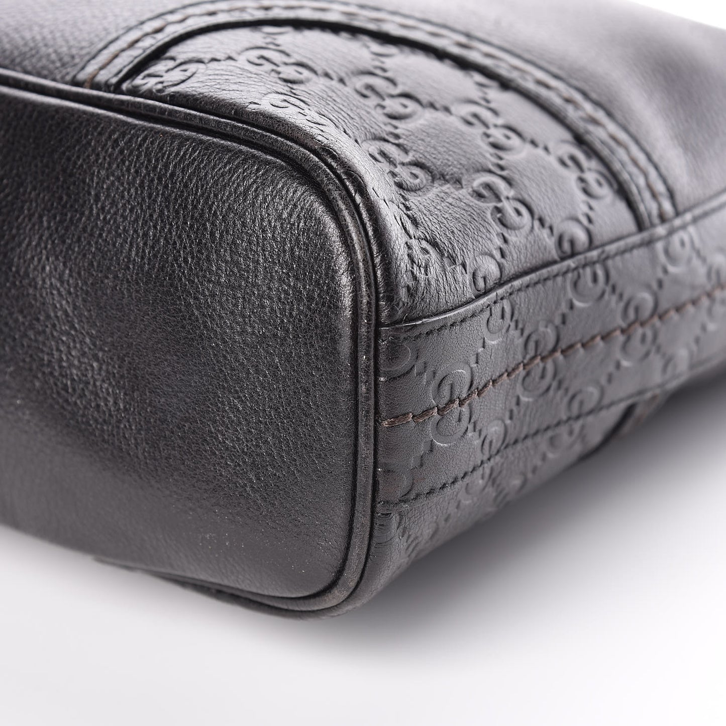 Pebbled Calfskin Guccissima Trim Medium Signoria Hobo Black