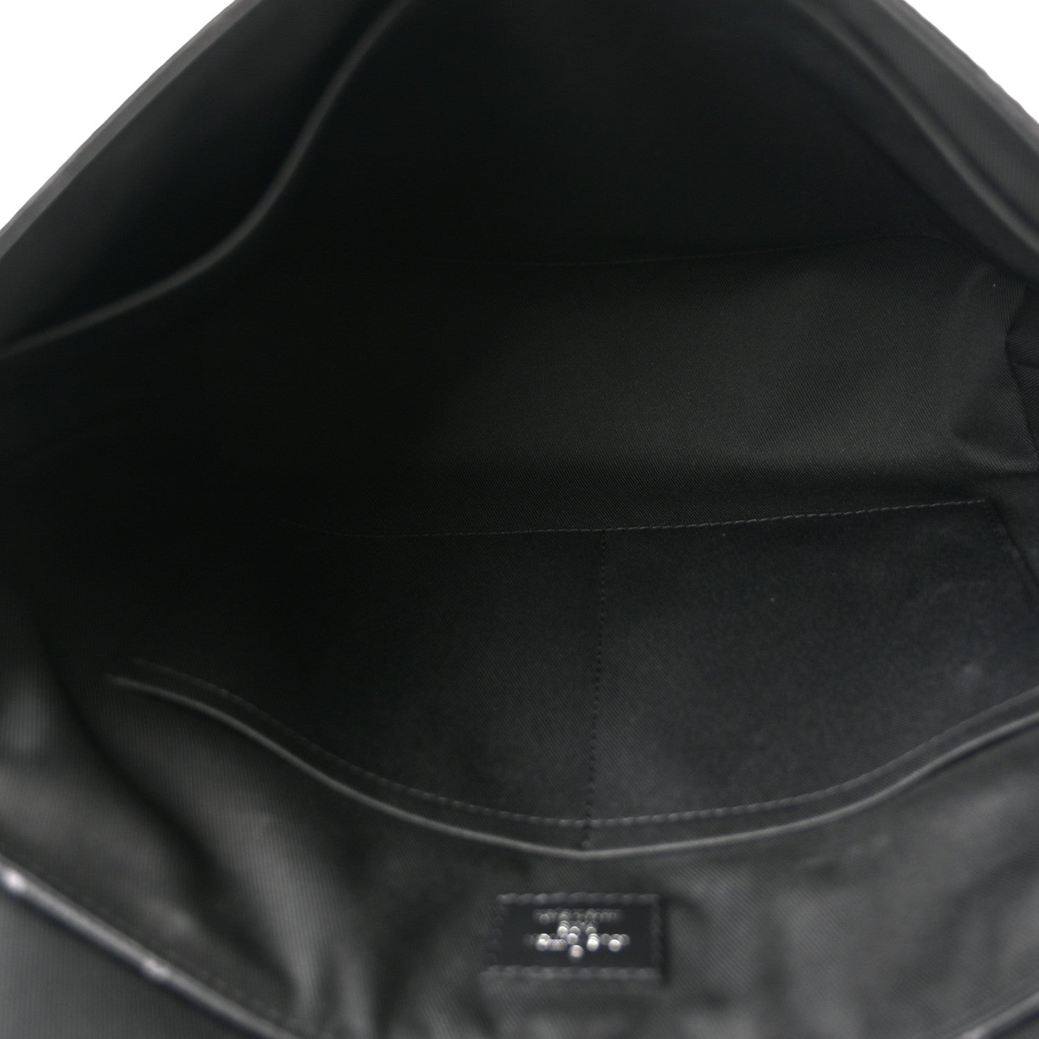 Louis Vuitton Monogram Eclipse District MM 5 of 10