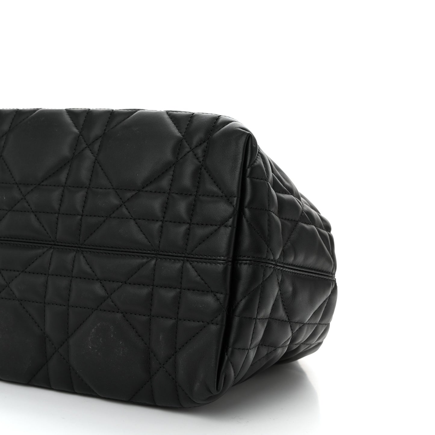 Calfskin Macrocannage Medium Toujours Black