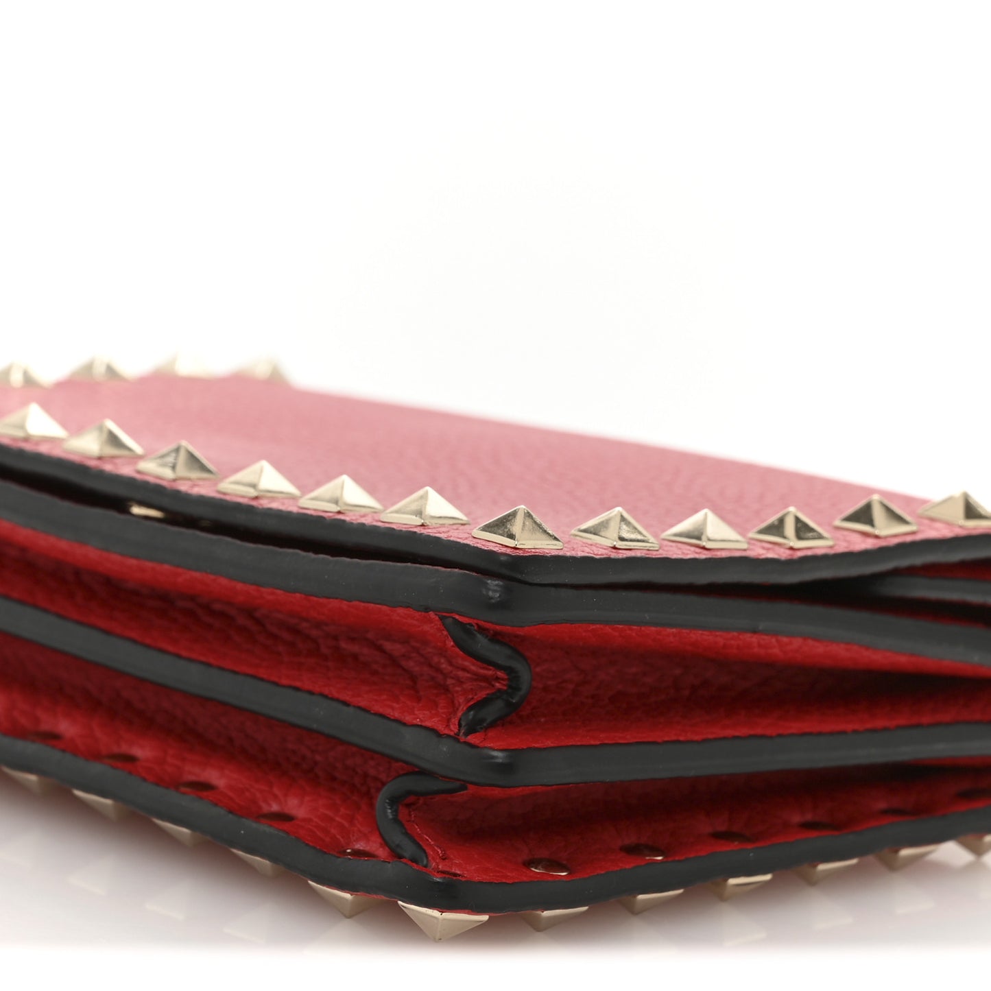 Pebbled Calfskin Rockstud Wallet on Chain Rouge Pur