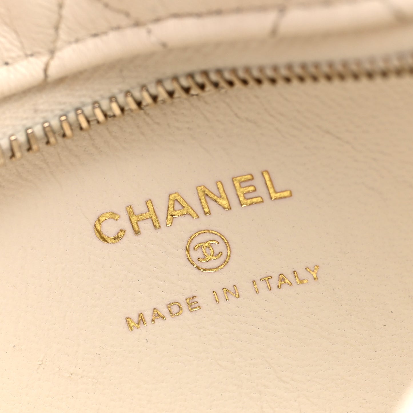 Lambskin Quilted Chain Around Pouch Hobo White