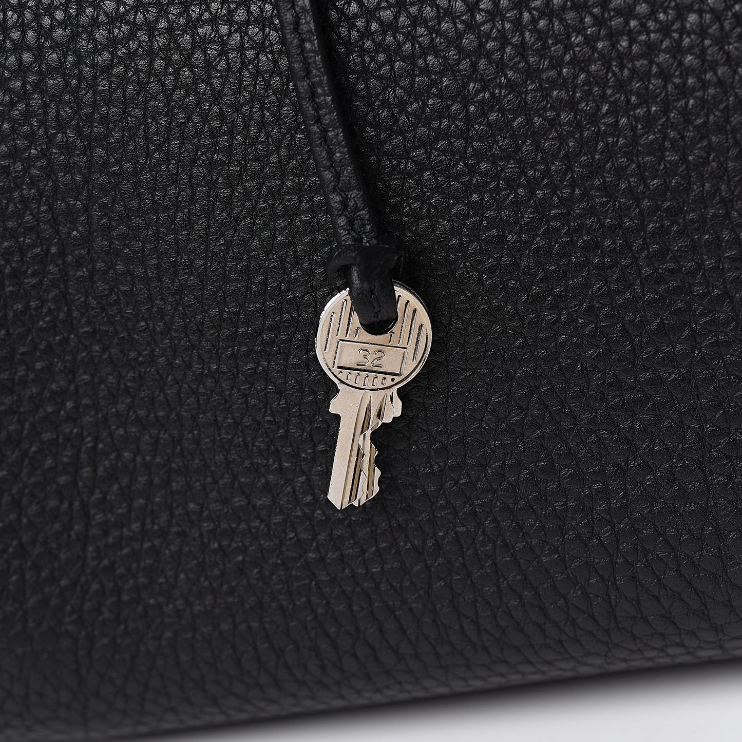 Taurillon Clemence Retourne Kelly 40 Black