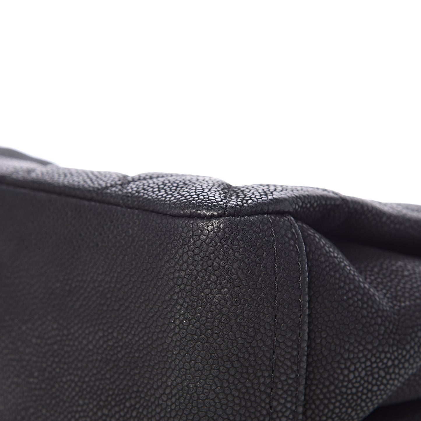 Iridescent Caviar Quilted Medium Lady Pearly Flap Black