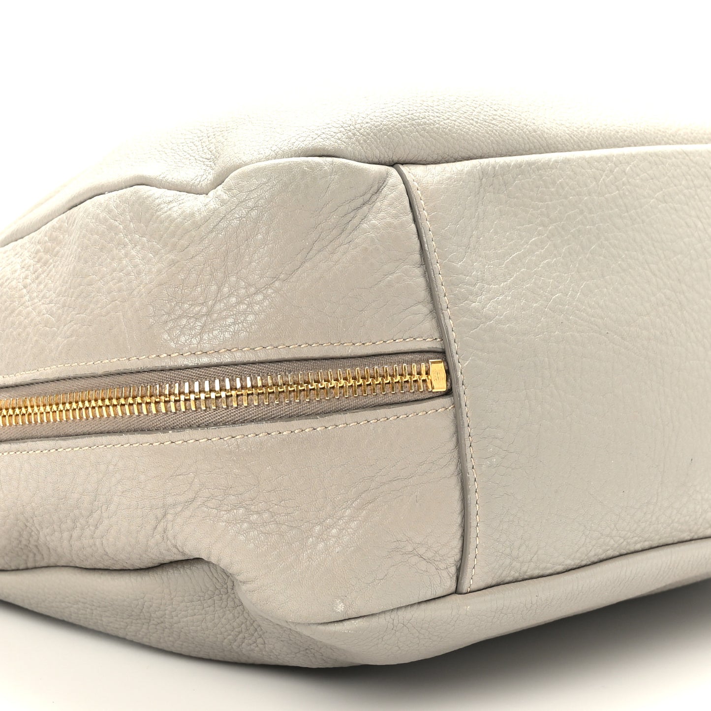 Vitello Daino Side Zip Pocket Hobo Argilla