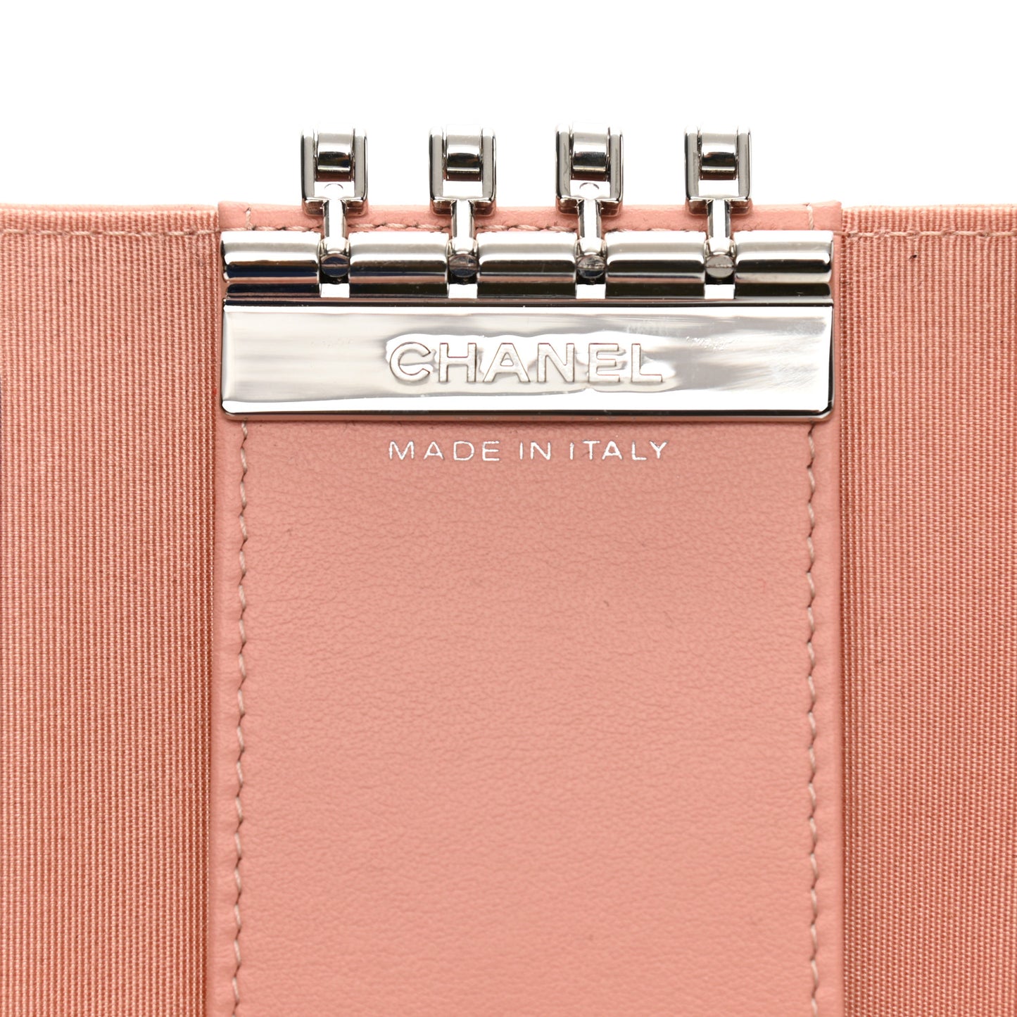 Goatskin Camellia Embossed 4 Key Holder Pink