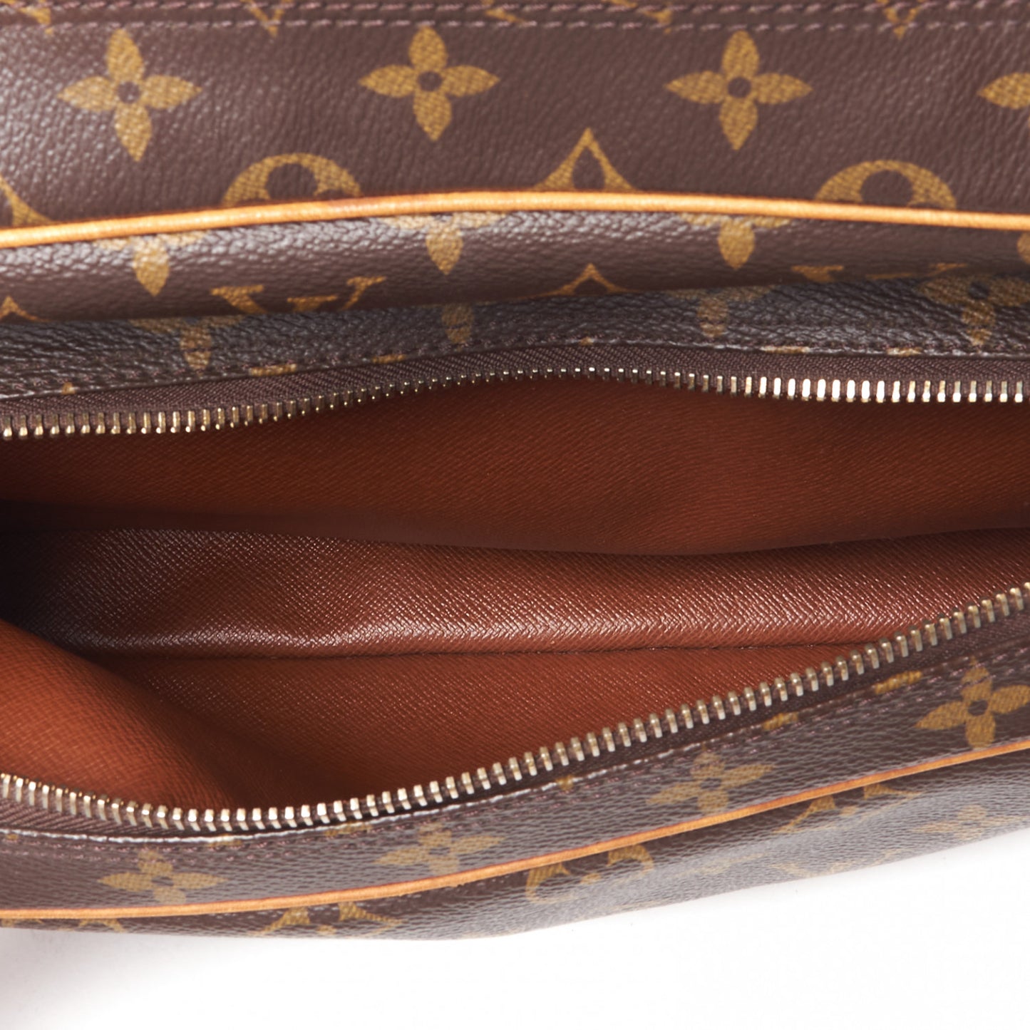 Monogram Nil 28