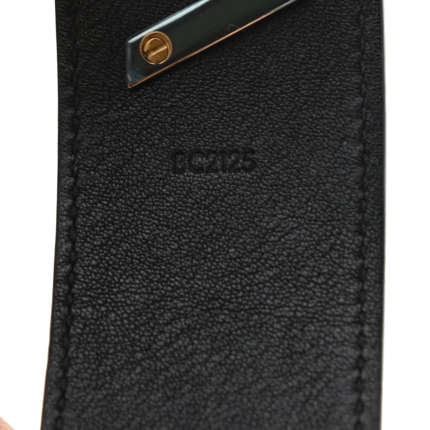 Epi Electric Twist It Cuff 17 Black