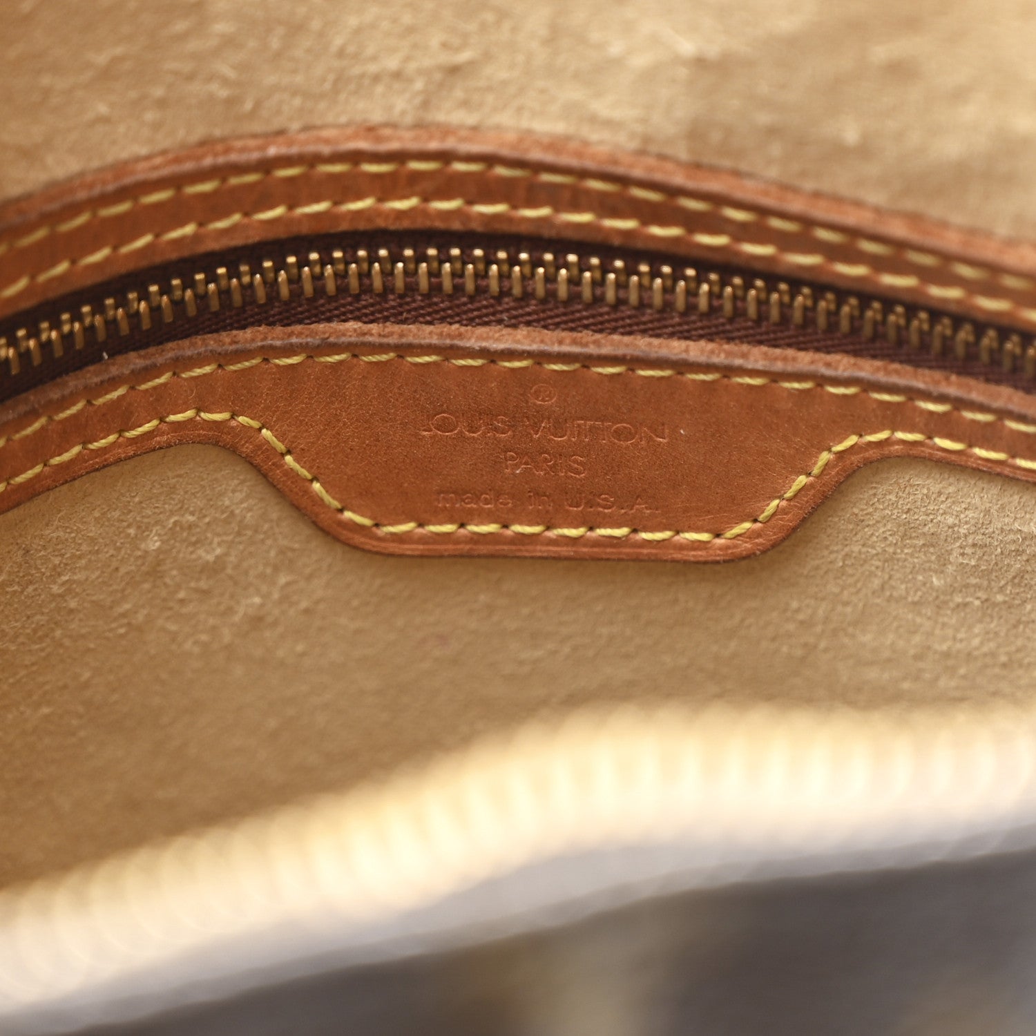 Louis Vuitton Monogram Looping GM 6 of 9