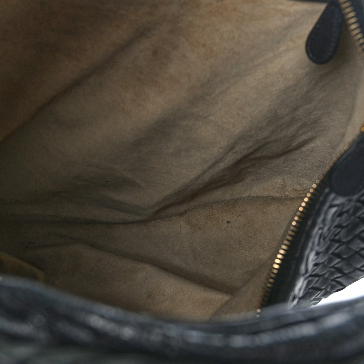 Nappa Intrecciato Medium Veneta Hobo Black