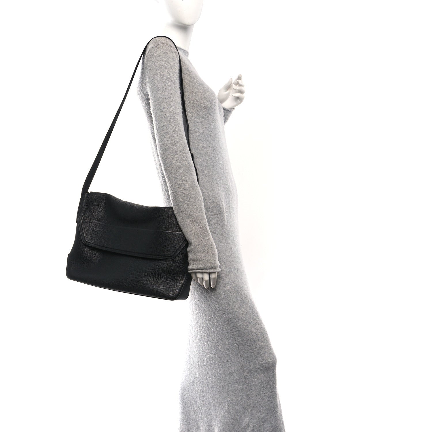 Hermes Togo CityNews Messenger Black 2 of 9