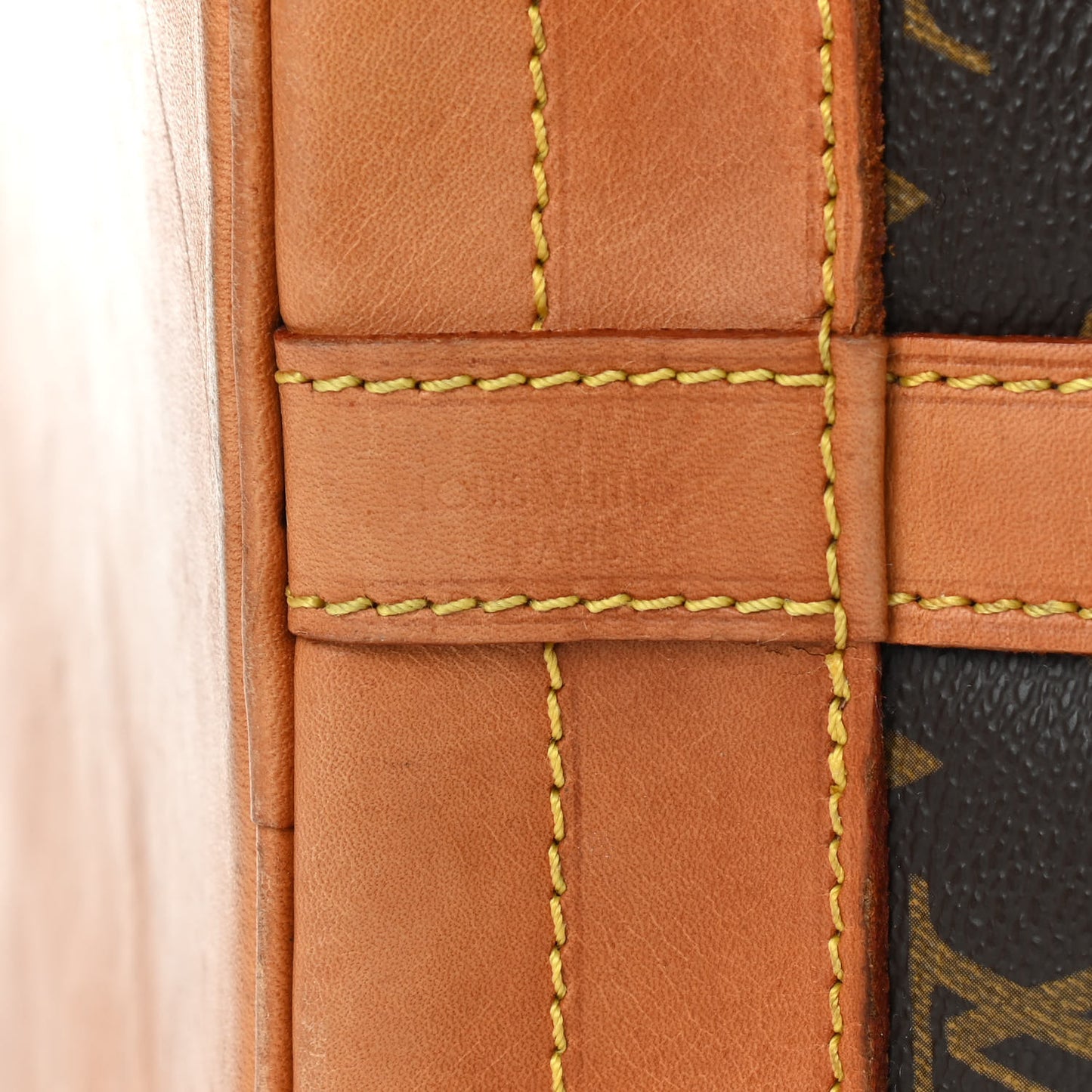 Monogram Noe