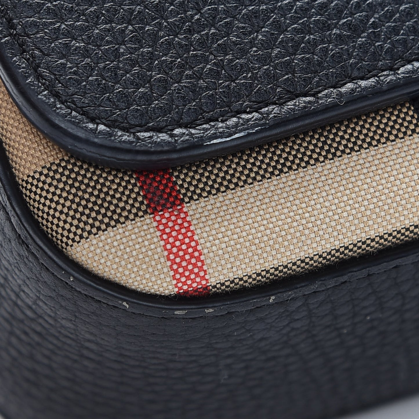 Grainy Calfskin Vintage Check Hampshire Crossbody Black