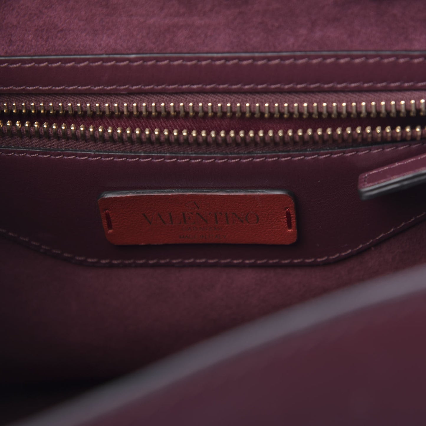 Vitello Rockstud Demilune Backpack Vinaccia