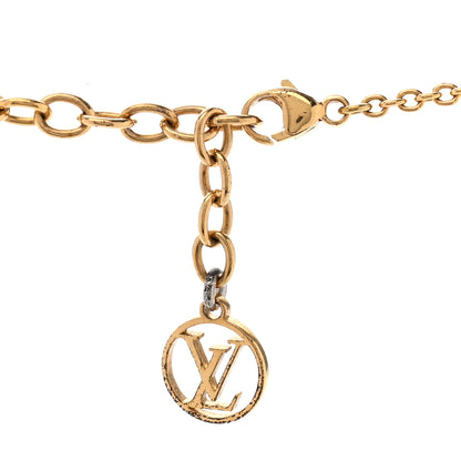 Louis Vuitton Essential V Necklace Gold 5 of 7
