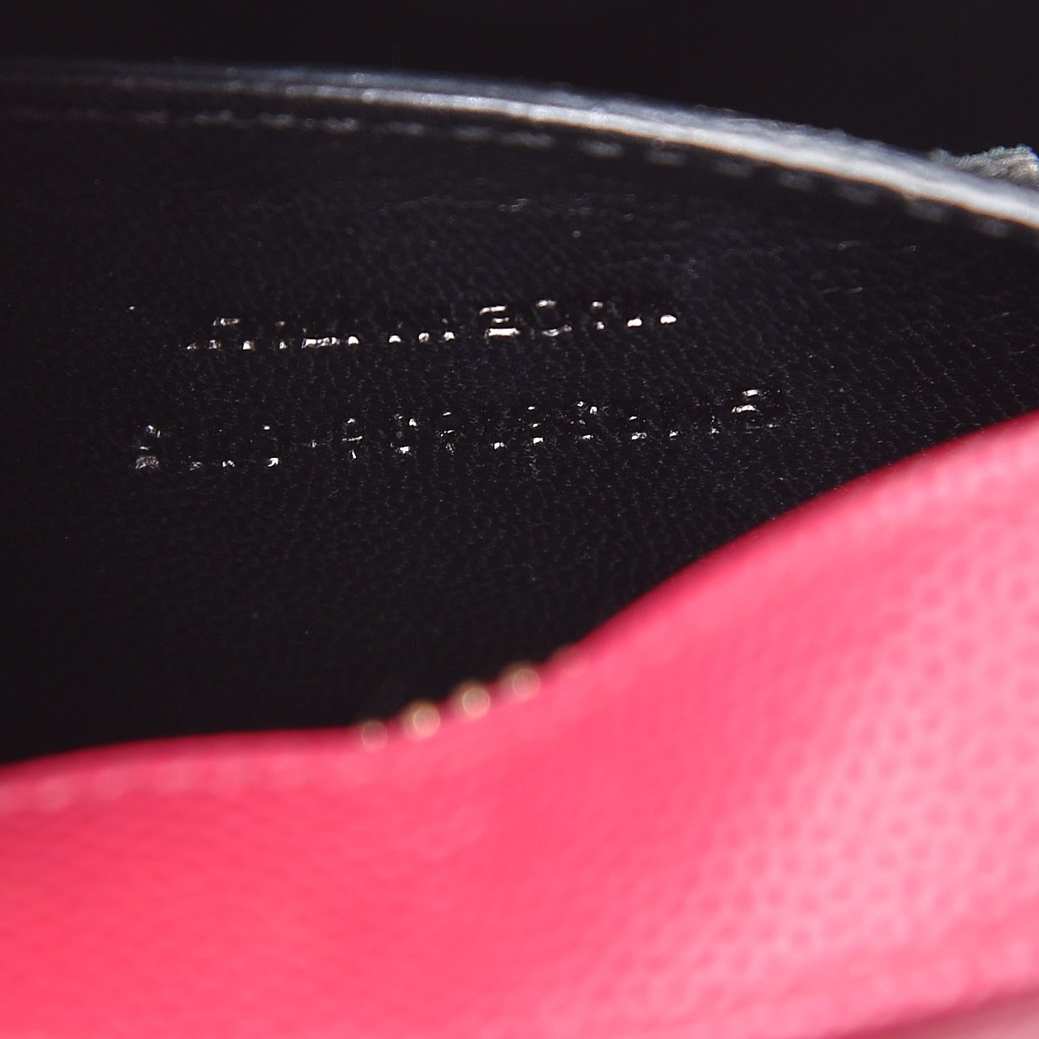 Saint Laurent Grain De Poudre Small Classic Monogram Camera Bag Bubblegum 7 of 12