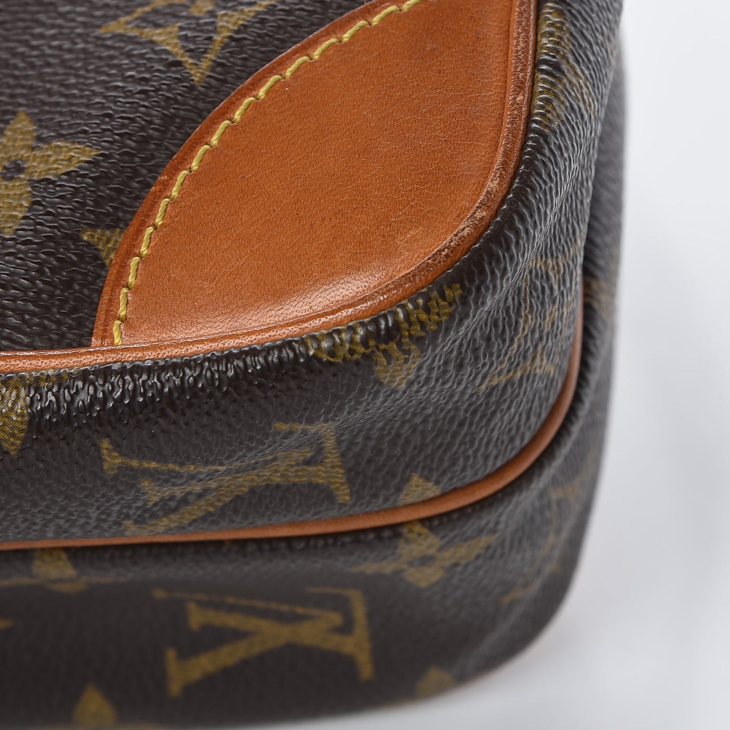 Monogram Amazone