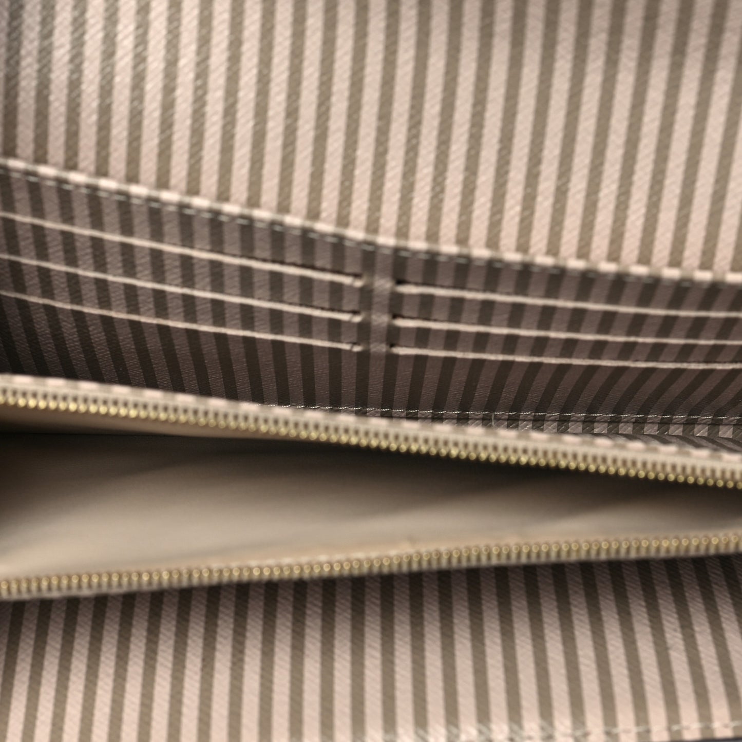 Damier Ebene Trunks and Locks Sarah Wallet