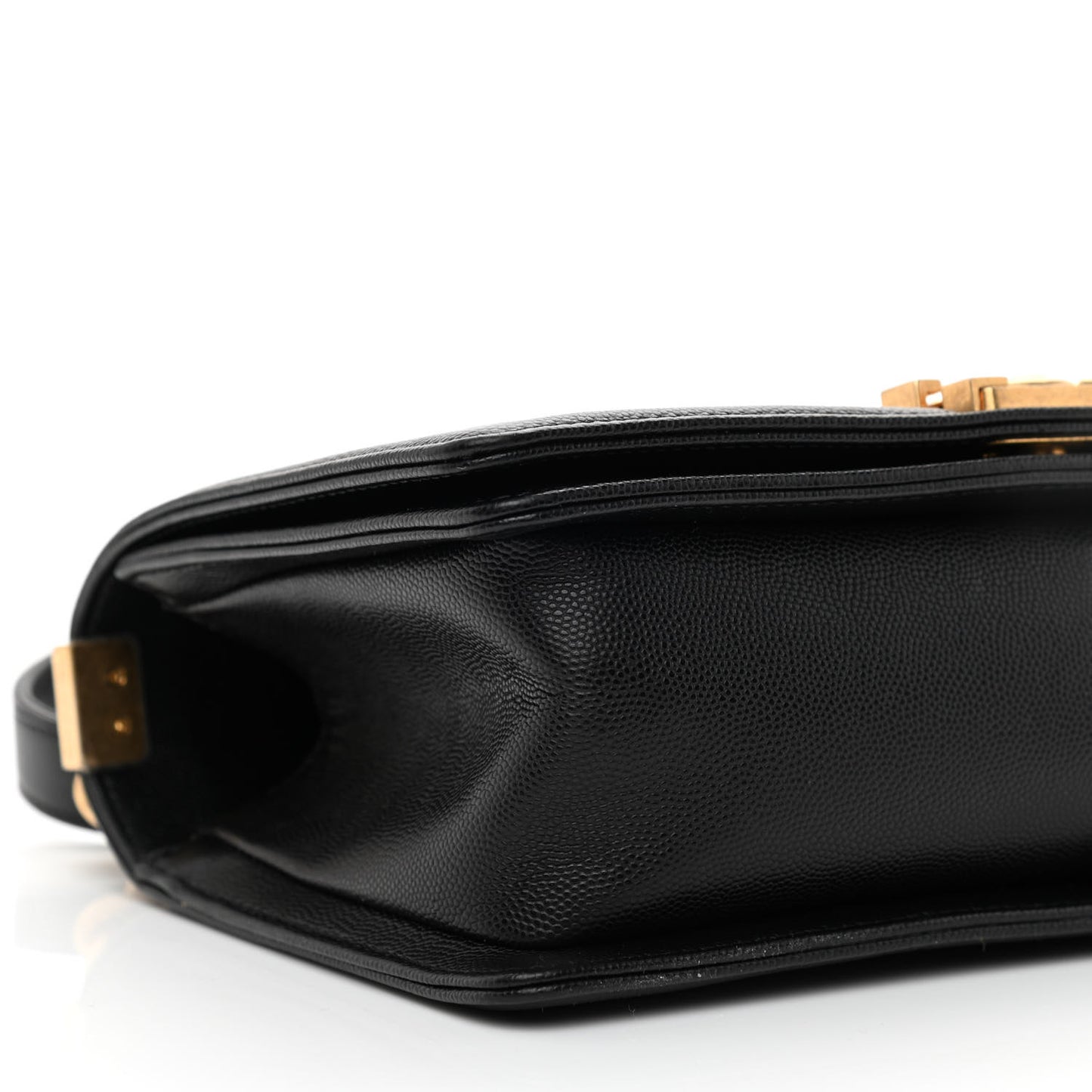 Caviar Quilted Medium Boy Flap Black