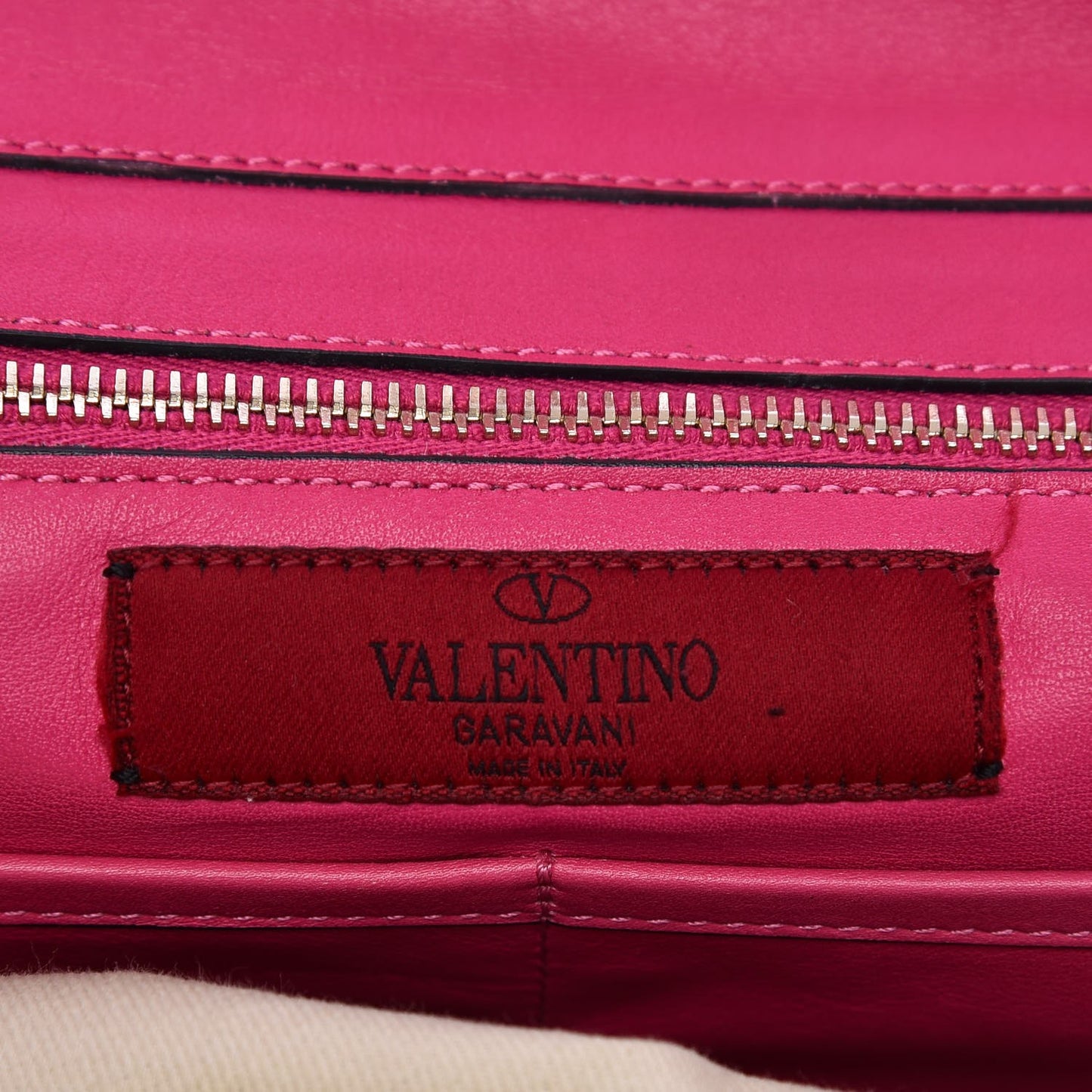 Vitello Medium Rockstud Tote Pop Fuxia