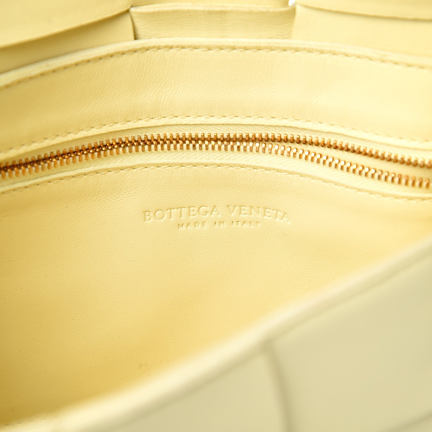 Bottega Veneta Nappa Maxi Intreccio Cassette Bag Ice Cream 5 of 12