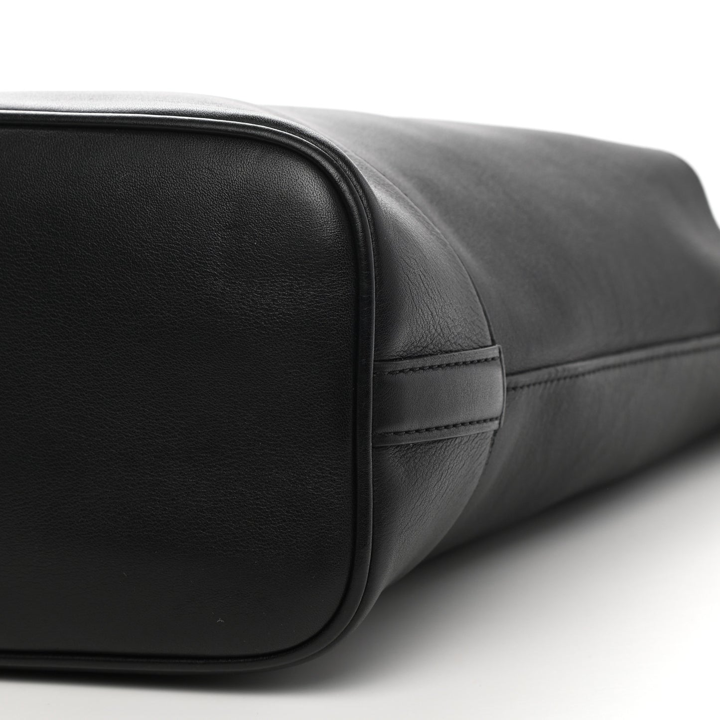 Smooth Calfskin NN14 Cuir Nuance GM Black