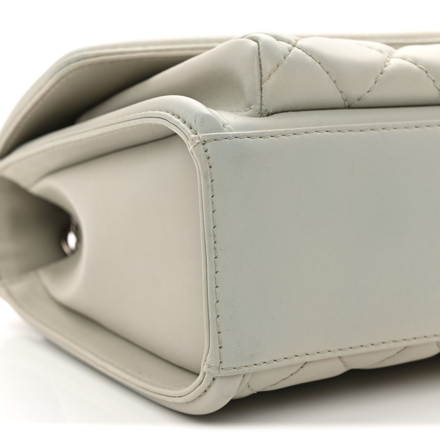 Lambskin Quilted Large Geometric Flap Light Grey Light Grey