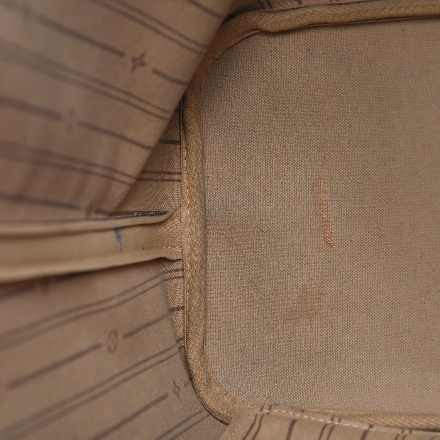 Louis Vuitton Monogram Neverfull MM 9 of 17