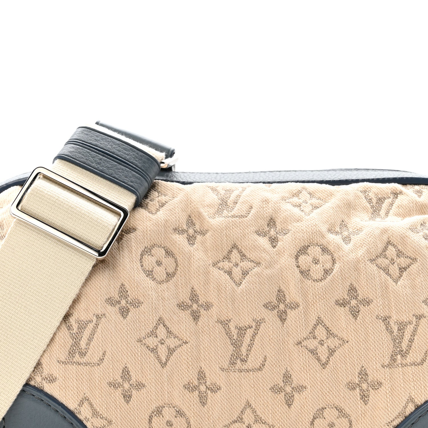 Louis Vuitton Monogram Denim Pochette Round Blue 1843887
