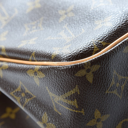 Louis Vuitton Monogram Batignolles Vertical 12 of 16