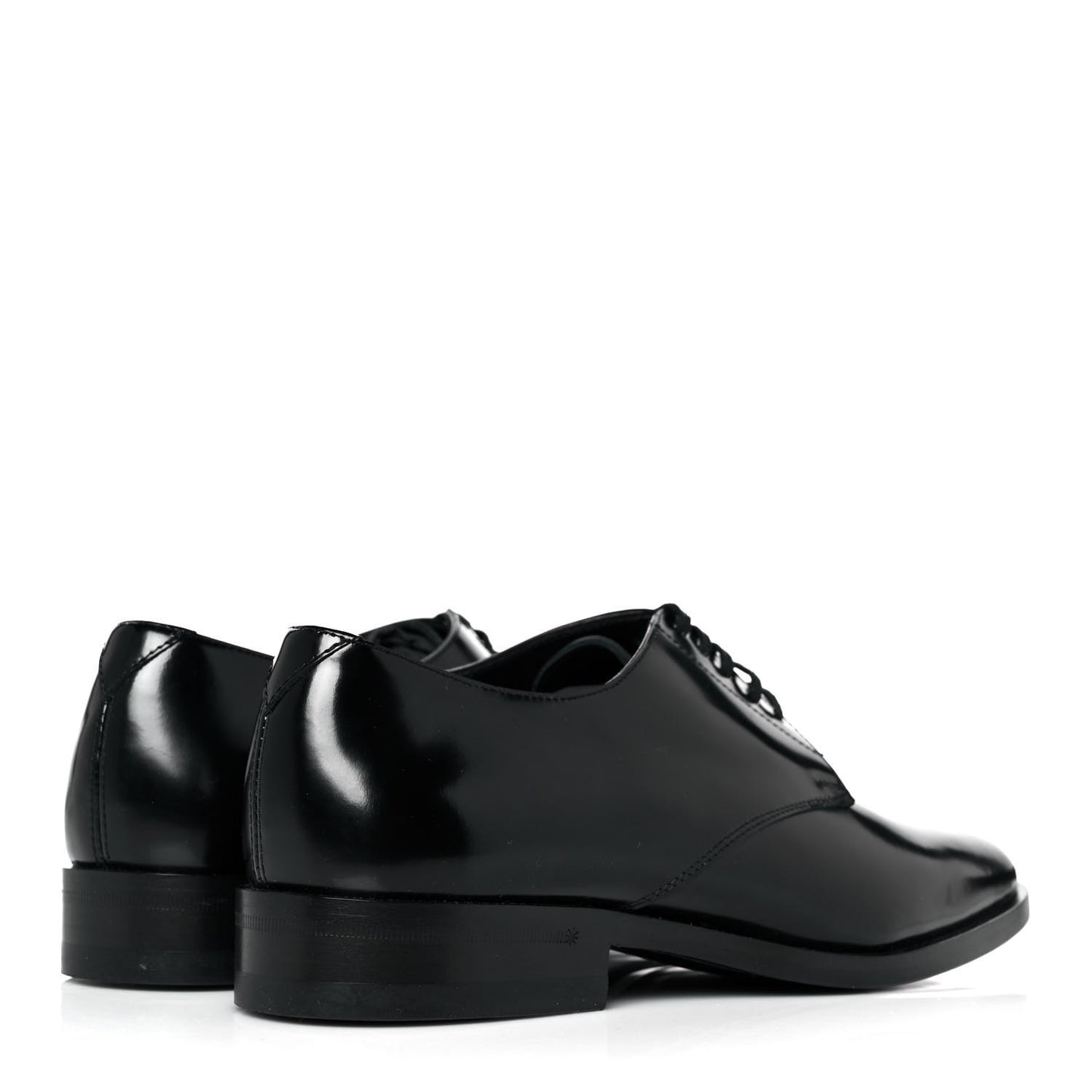 Patent Calfskin Montaigne 25 Uniform 37 Black