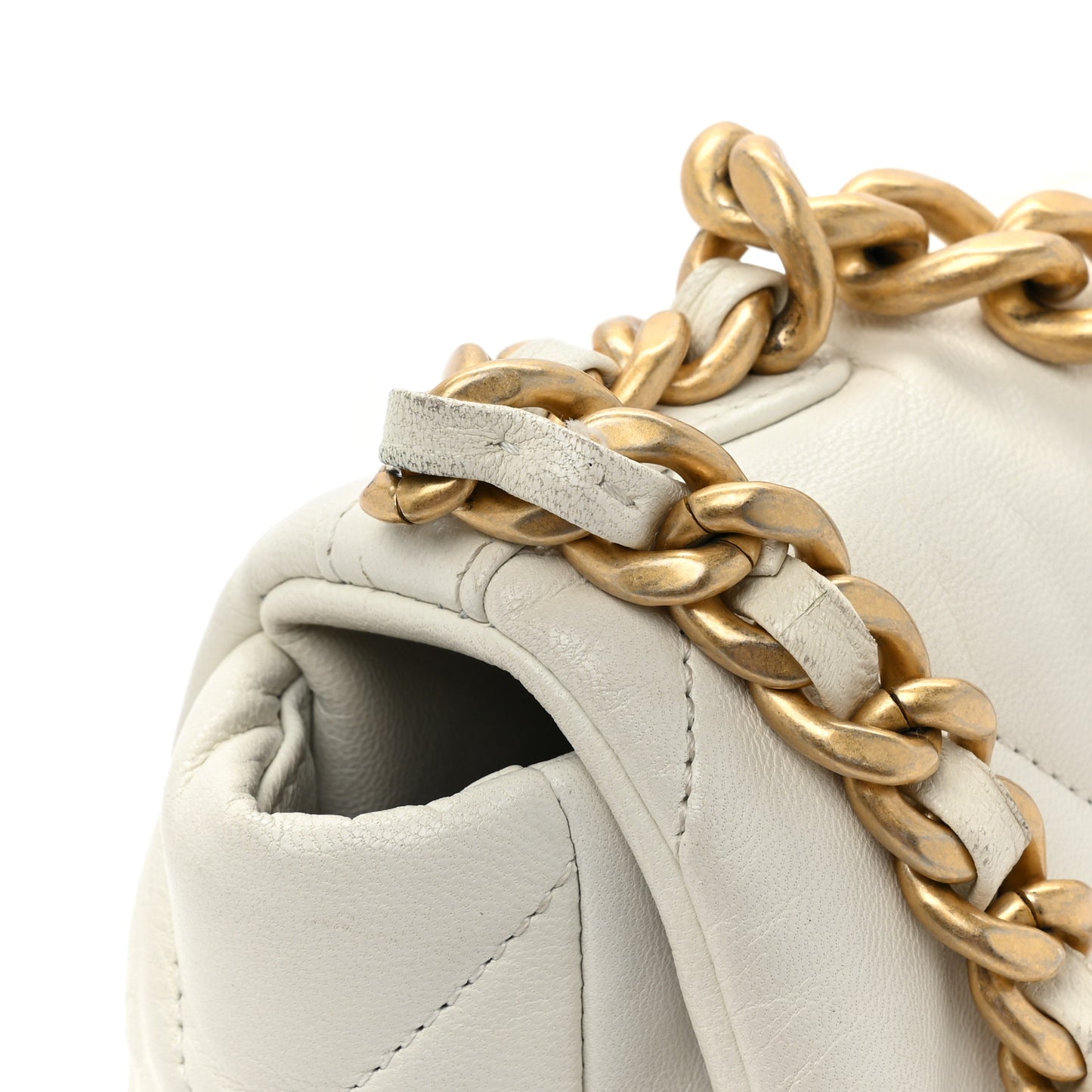 Lambskin Quilted Medium Chanel 19 Flap White