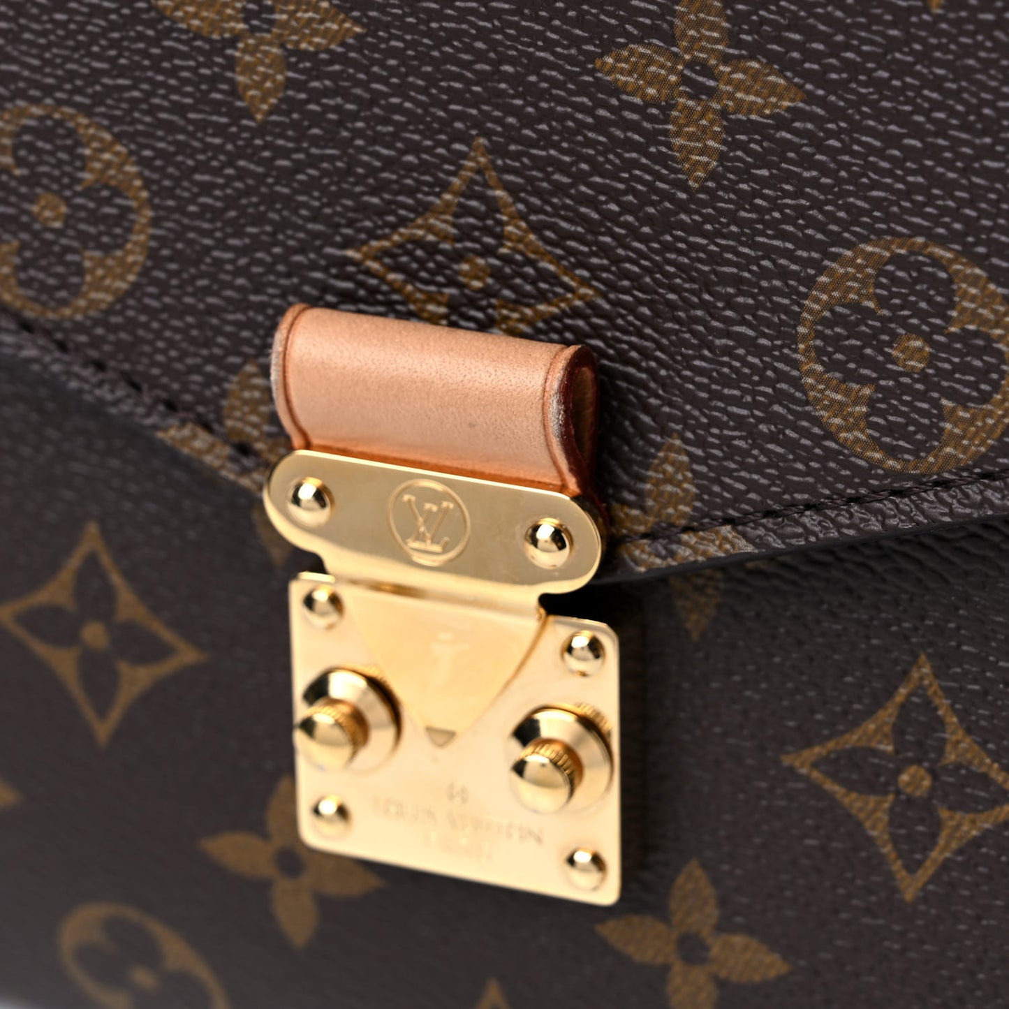 Monogram Pochette Metis