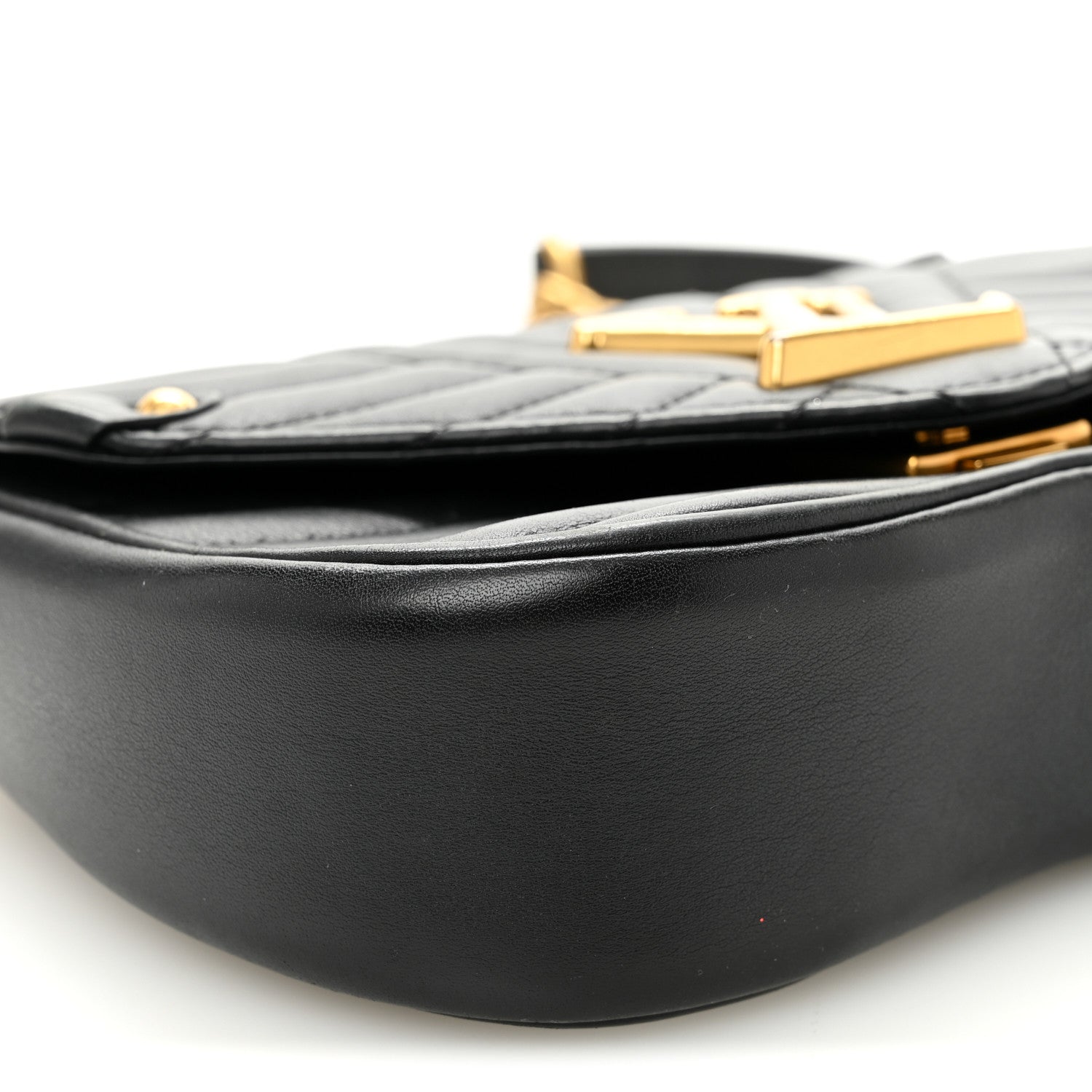 Louis Vuitton Calfskin New Wave Chain MM Black 1882037 – FASHIONPHILE
