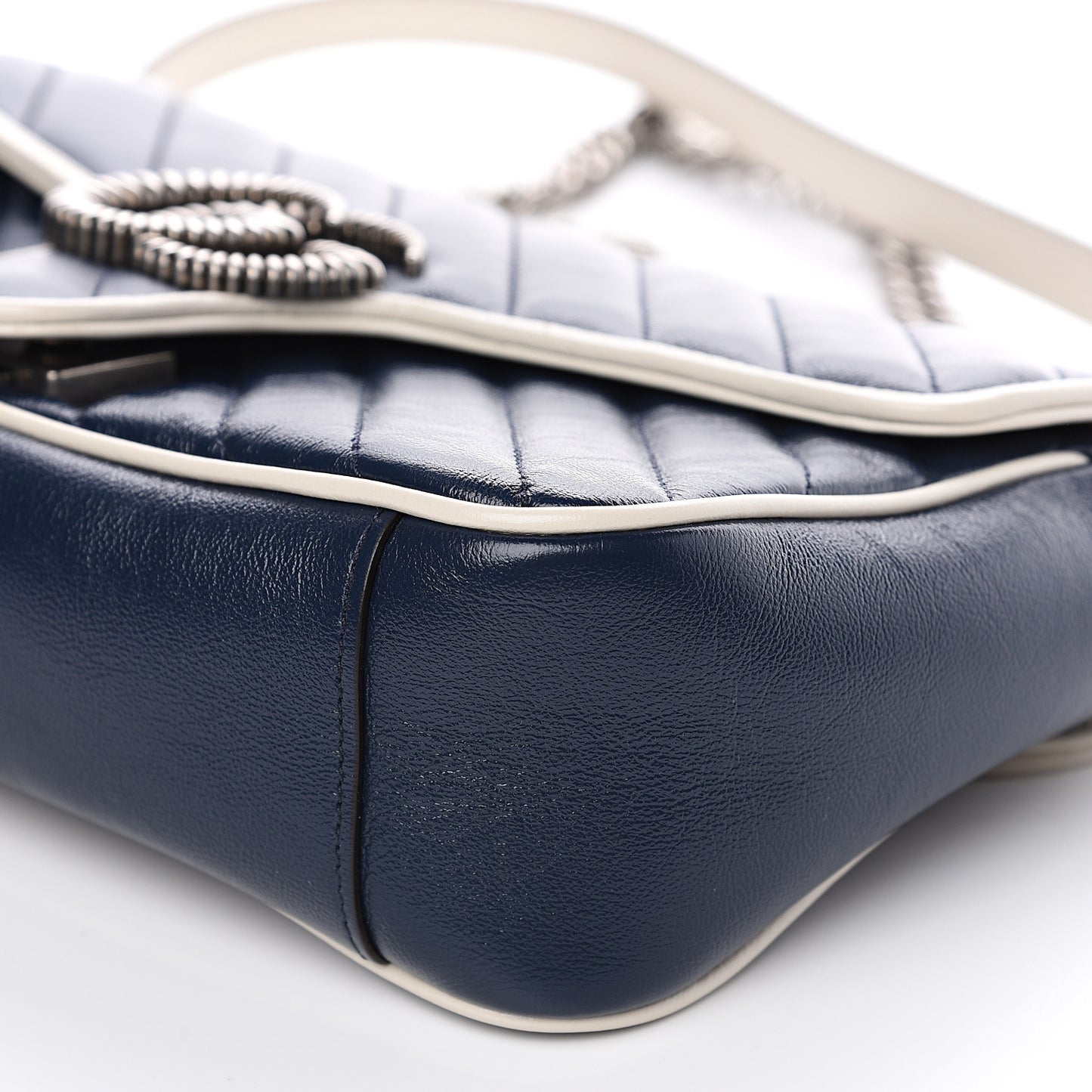 Vintage Effect Calfskin Matelasse Diagonal Small Torchon GG Marmont Shoulder Bag Blue Agata Mystic White
