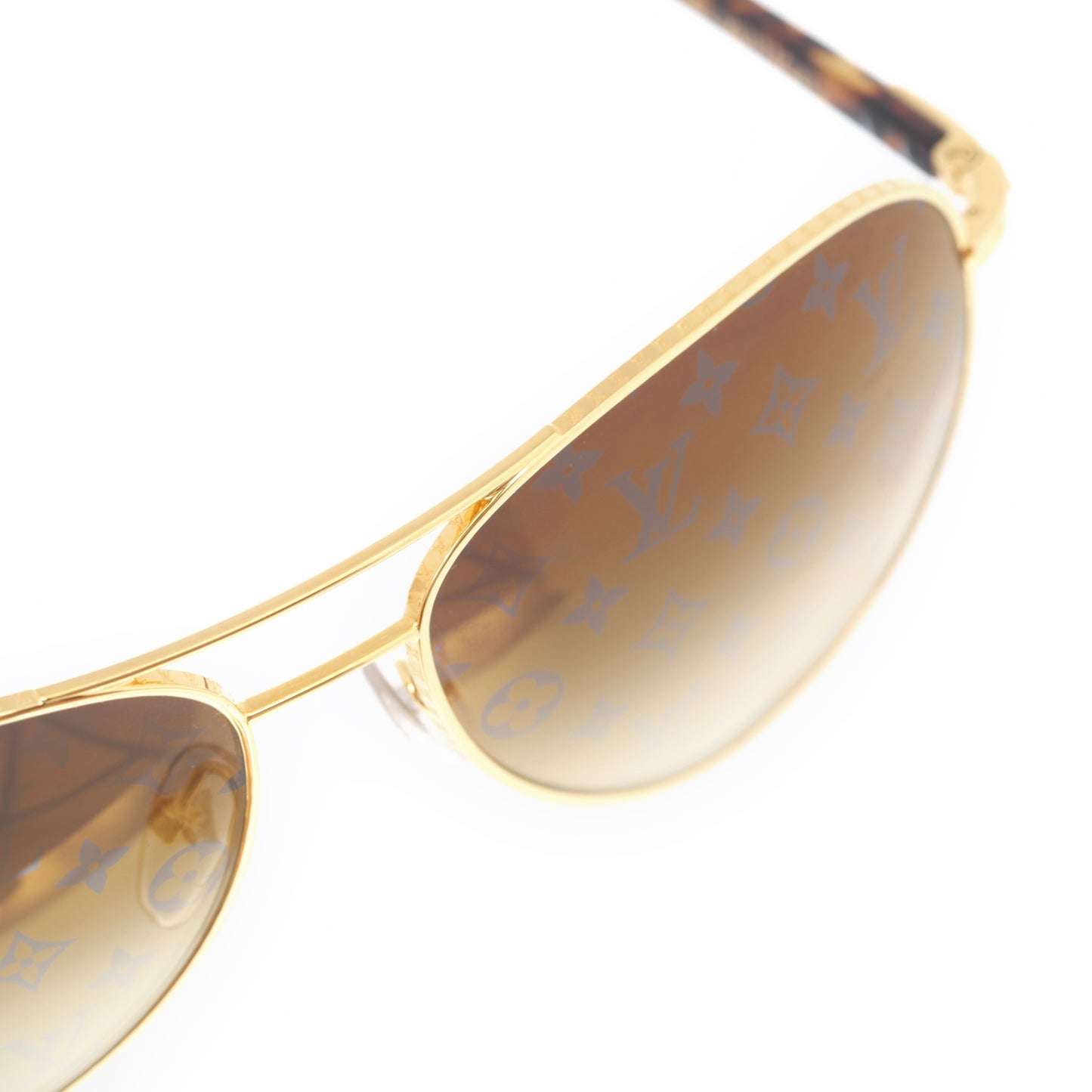 Conspiration Pilote Aviator Sunglasses Gold