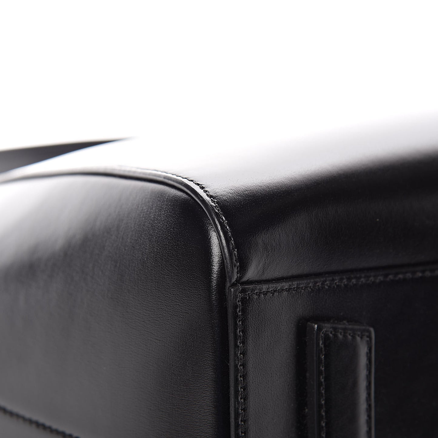 Shiny Lord Calfskin Medium Antigona Black