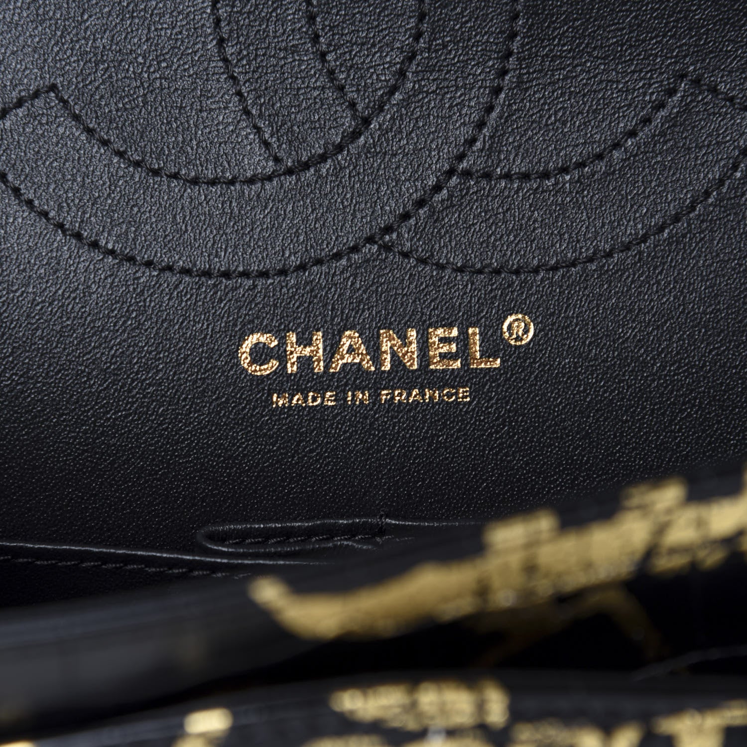 Chanel Calfskin Crocodile Embossed Graffiti 2.55 Cocodile Reissue 225 Flap Black Gold 10 of 12
