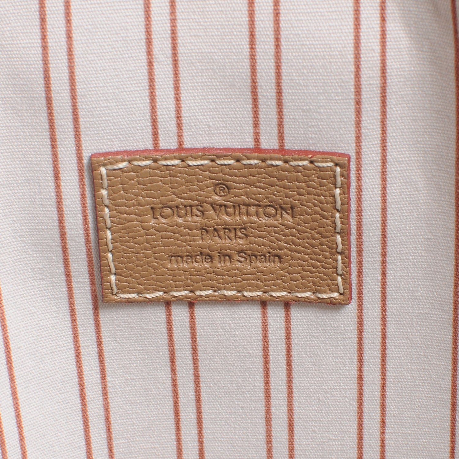 Louis Vuitton Trianon Poids Plume PM 6 of 9