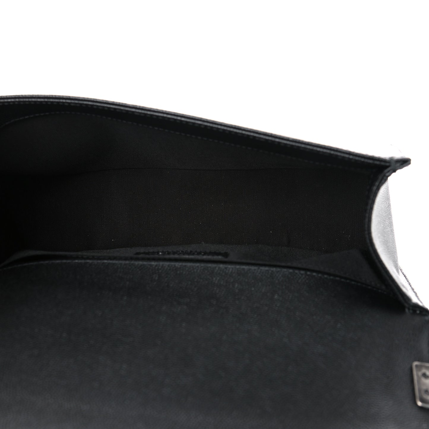 Caviar Quilted Medium Boy Flap Black